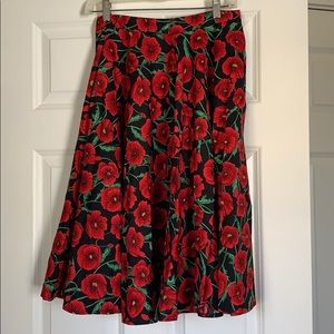 Hell Bunny poppies circle skirt size small EUC